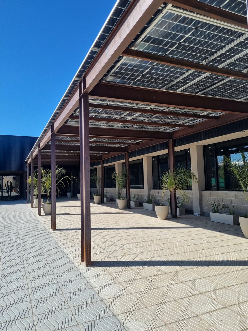 Proyecto de instalación de paneles solares fotovoltaicos residencial